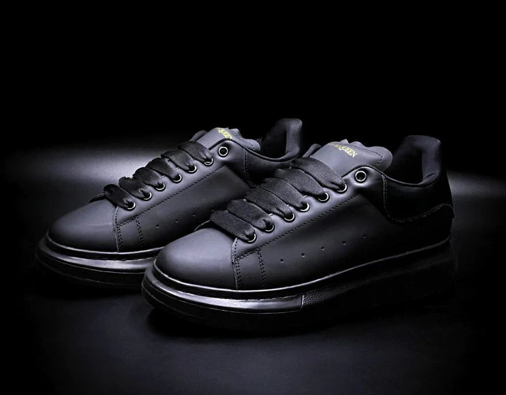 Alexander McQueen Oversize Negro Total