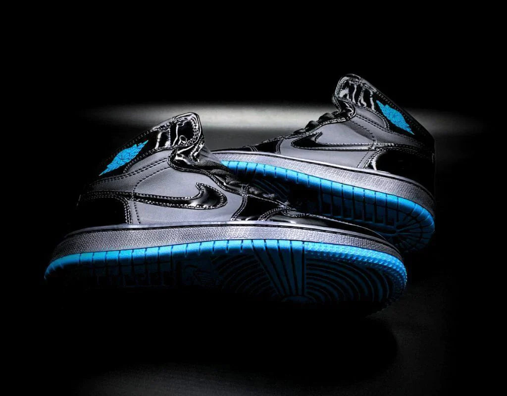 Jordan Air 1 Retro High Triple Black Turqueza