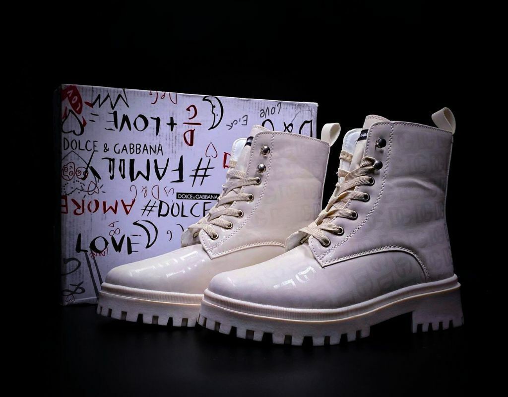 Dolce Gabbana Bota Beige Clasica