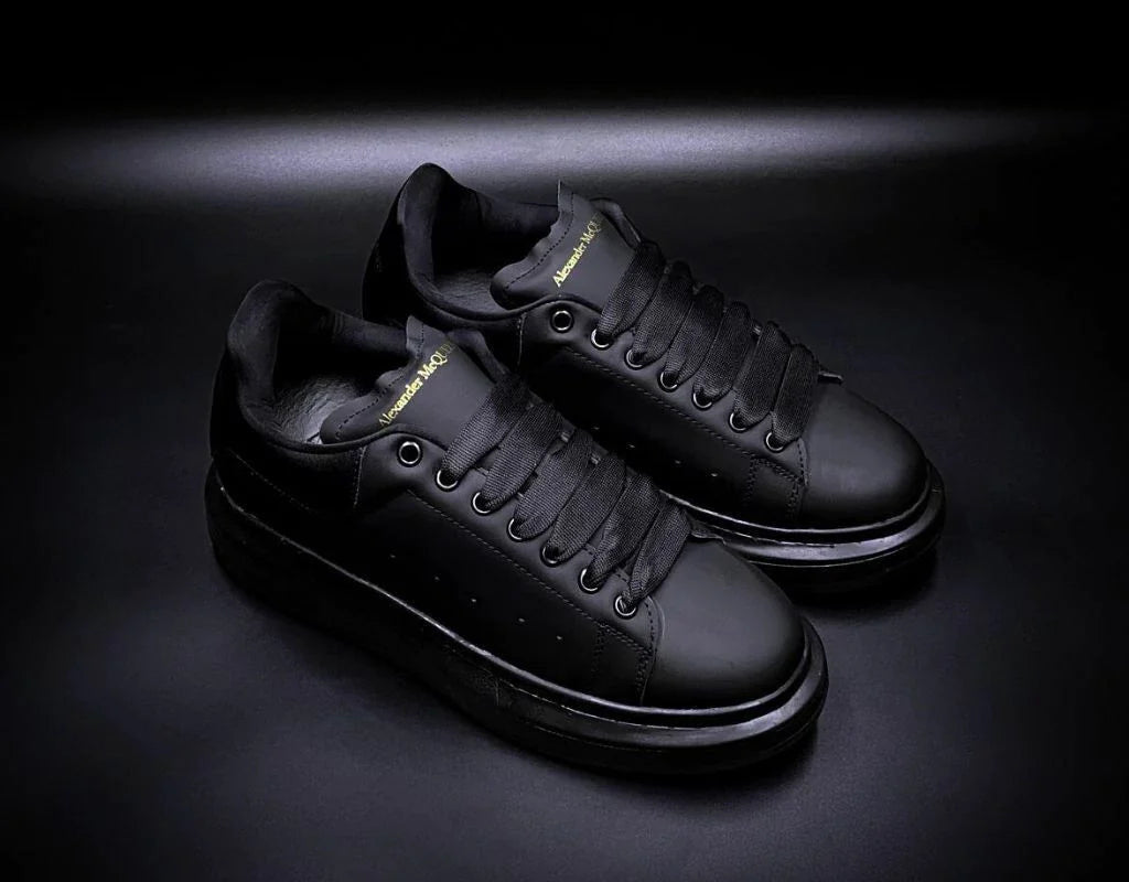 Alexander McQueen Oversize Negro Total