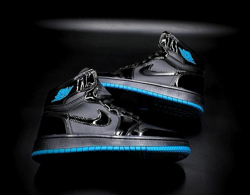 Jordan Air 1 Retro High Triple Black Turqueza