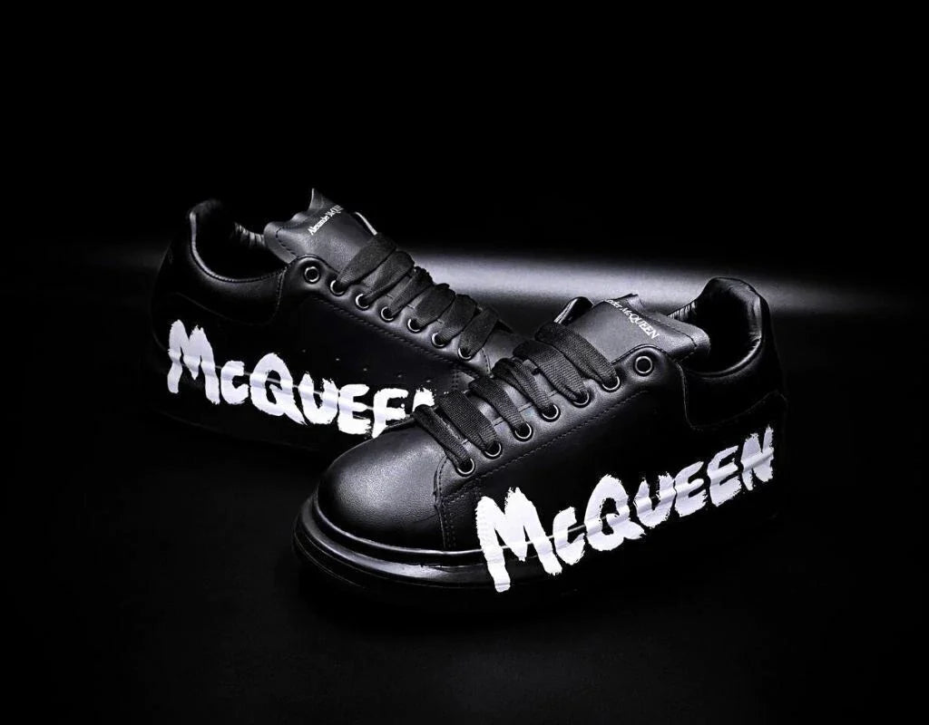 Alexander Mcqueen Negro Graffiti Oversize