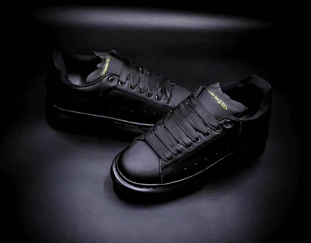 Alexander McQueen Oversize Negro Total