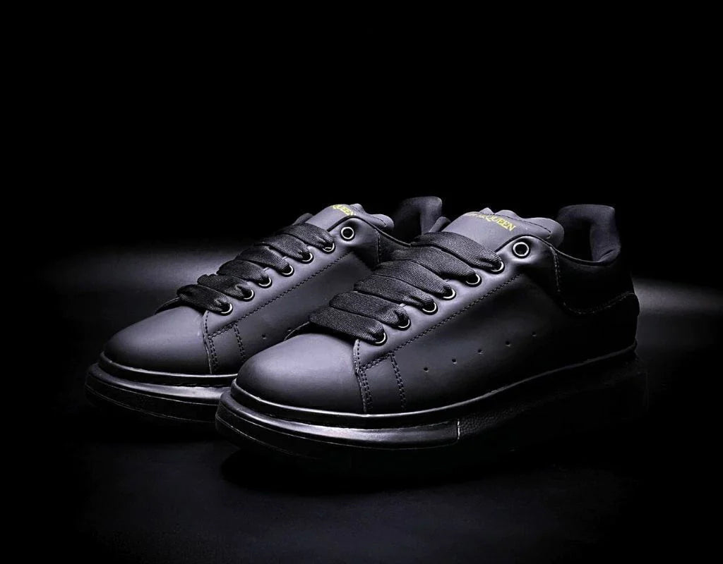 Alexander McQueen Oversize Negro Total