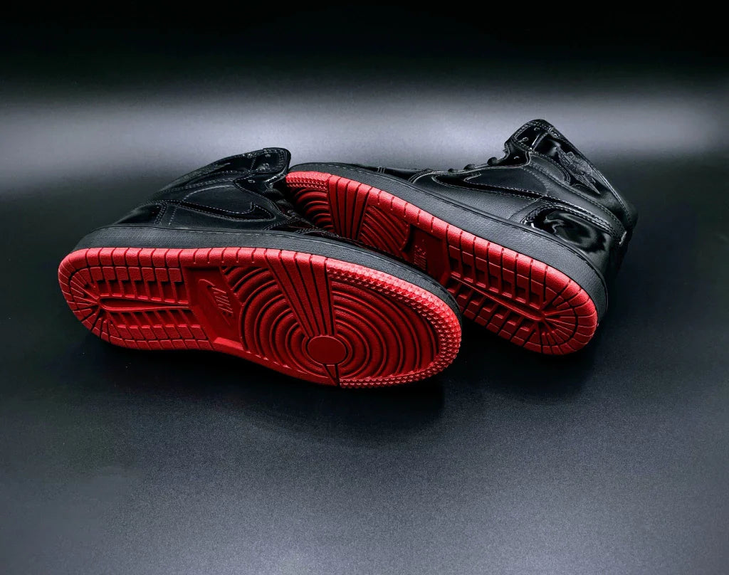 Jordan Air 1 Retro High Black Demon Suela Roja