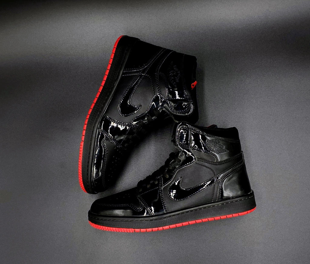 Jordan Air 1 Retro High Black Demon Suela Roja