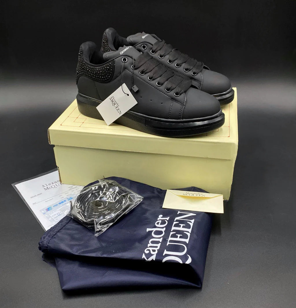 Tenis Alexander McQueen Negro Cristales
