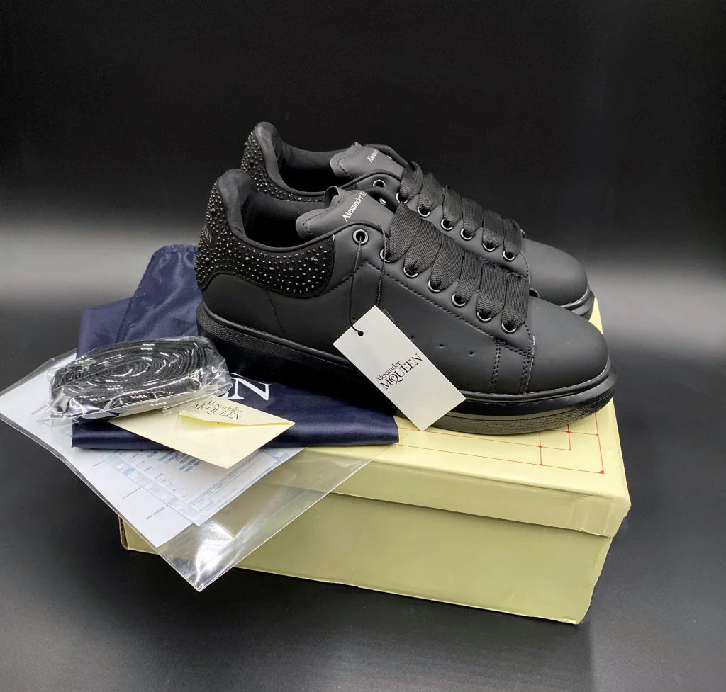 Tenis Alexander McQueen Negro Cristales