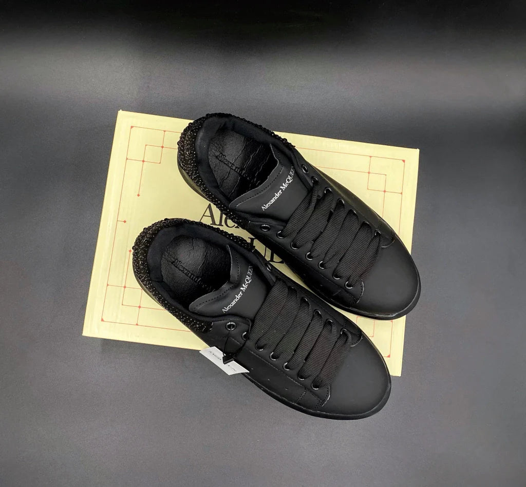 Tenis Alexander McQueen Negro Cristales