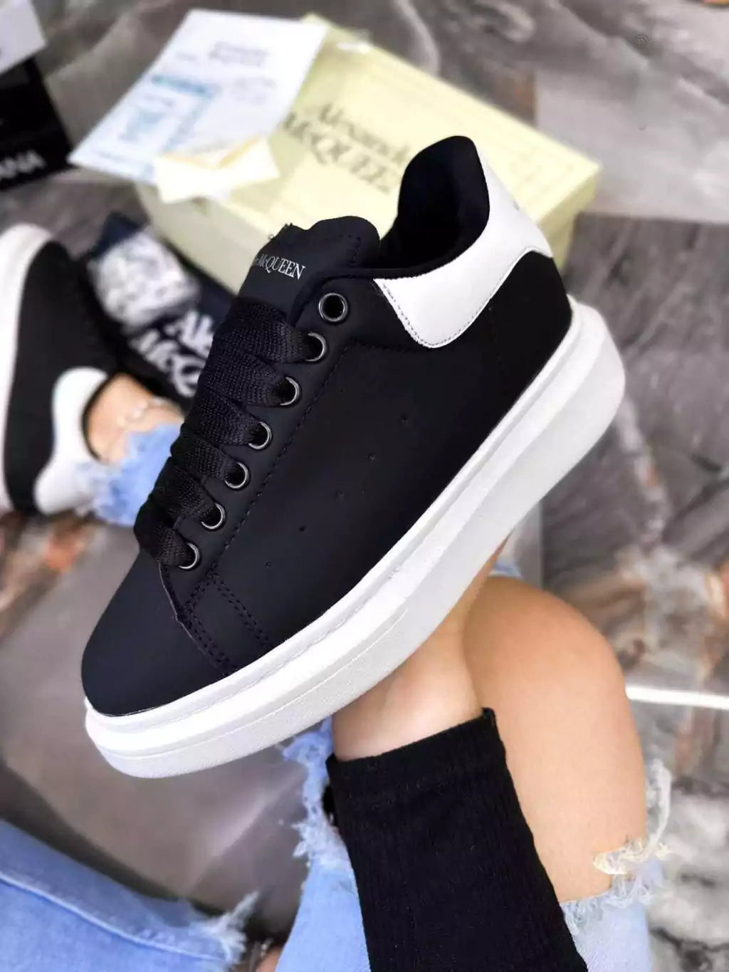Tenis Clasico Casual Negro Blanco Alexander McQueen